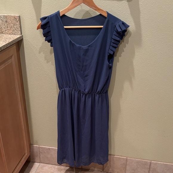 Elegant Blue Ruffle Sleeve Dress. It's made in Italy - Picture 1 of 6